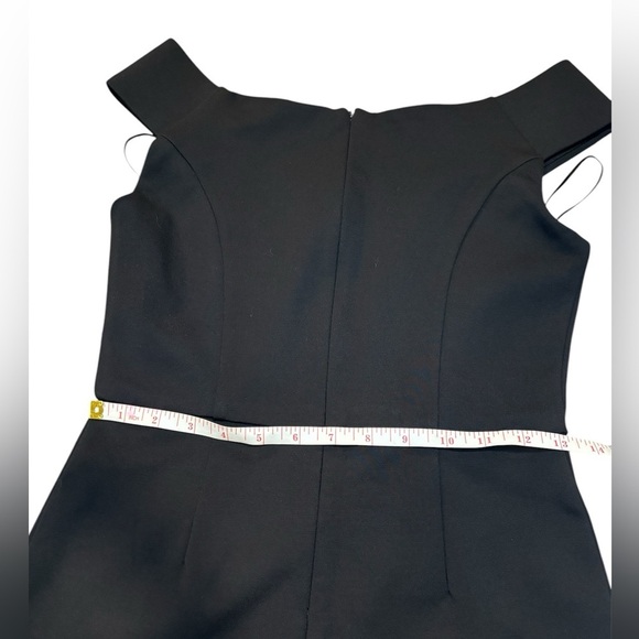 Romeo & Juliet Couture Off Shoulder Shorts Romper Black Sz small - Picture 4 of 8